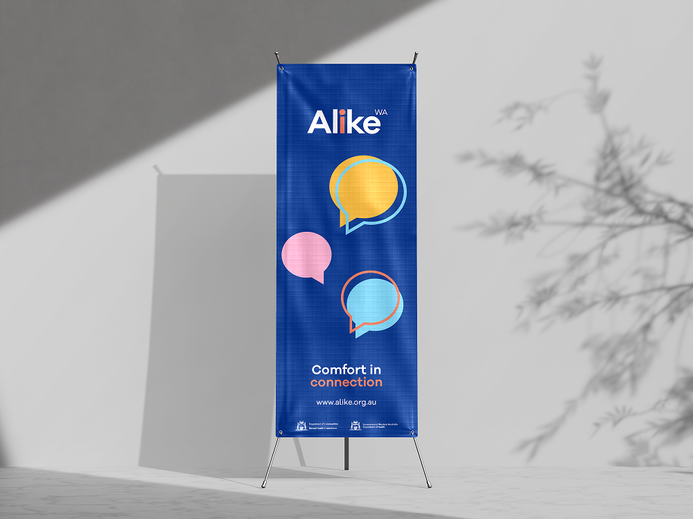 Alike pull up banner